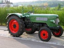 TraktorScheune Helmer – Günstige Traktoren & Zubehör
