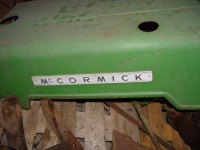 IHC D 439 McCormick engine bonnet and mask with emblem