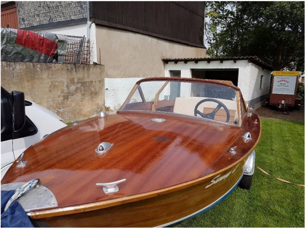 Treckerscheune - Holzboot