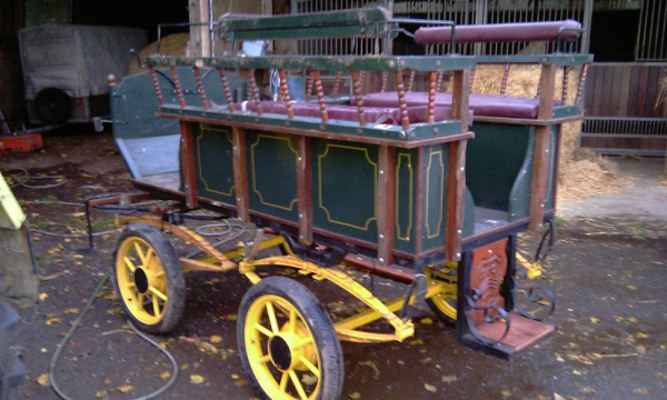 carriage with coach springs